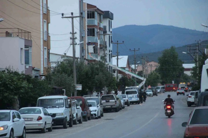 Bayramiç’te inşatta elektrik akımına kapılan işçi ağır yaralandı

