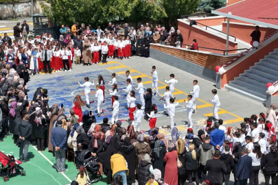 Miniklerden 19 Mayıs’a coşkulu kutlama
