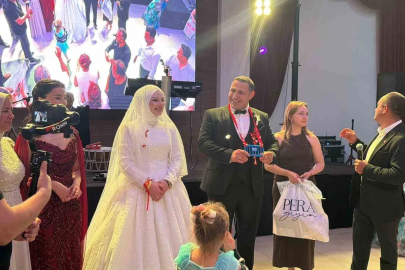 Zabıta damada mesai arkadaşlarından "bariyerli" koruma kalkanı
