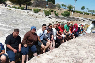 Acıpayam’ın kanatsız melekleri beyaz cenneti gezdi
