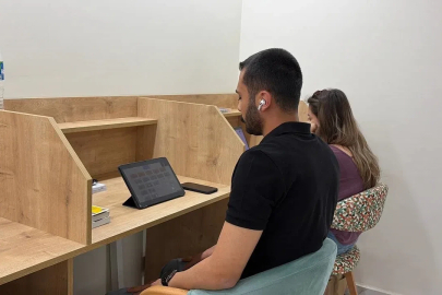 Osmaniye’de gençler için bilgi ve eğitim durağı açıldı
