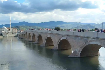 Osmancık’ta motosikletlilerden 19 Mayıs konvoyu
