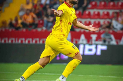 Göztepe, Efkan Bekiroğlu’nun sözleşmesini uzattı
