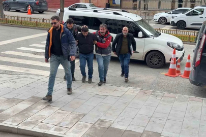 Erzurum’da 1 kişiyi öldürüp 1 kişiyi vuran şüpheli adliyeye sevk edildi
