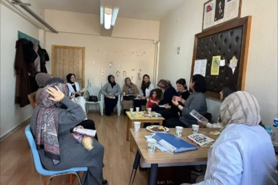 Başöğretmen İlkokulu’nda ailelerle kitap okuma etkinliği
