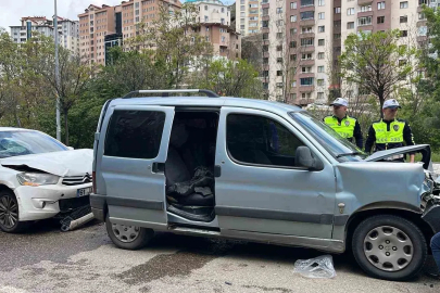 Gümüşhane’de zincirleme kaza: 4 yaralı
