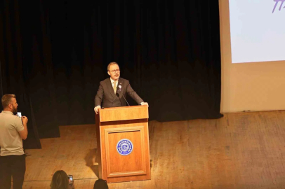 Kasapoğlu: "İzmir ve Ege Üniversitesi, birbirini besleyen, birbirini büyüten iki dev marka"
