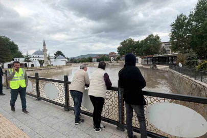 Yeşilırmak 2 günde 15 santimetre yükseldi
