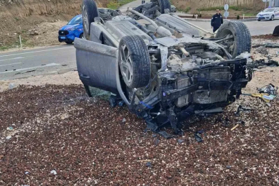 Aksaray’da iki otomobil çarpıştı: 1 ölü, 2 yaralı
