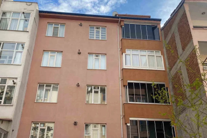 Elazığ’da 5. kattan düşen genç kız ağır yaralandı
