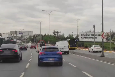E-5’te trafiği hiçe sayan scooter sürücüsü kamerada: Trafiktekiler tepki gösterdi
