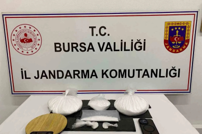Bursa’da jandarmadan uyuşturucu operasyonu: 2 kilo 355 gram metamfetamin ele geçirildi
