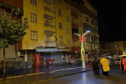 Hakkari’de 6 bina çökme riski nedeniyle tahliye edildi
