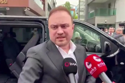 İcra heyeti görevlendirmeyi tebliğ için Kılıçdaroğlu’nun ofisine geldi
