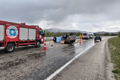 Lüks otomobil kontrolden çıkıp takla attı: 2 ölü
