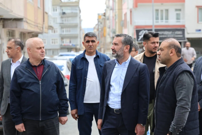 Başkan Şerifoğulları, yol yenileme ve kaldırım çalışmalarını inceledi
