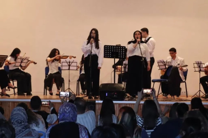 Erzincan Gençlik Merkezlerinde gençlik konseri coşkusu
