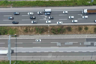 TEM Otoyolu’nun Düzce geçişinde bayram tatili yoğunluğu başladı
