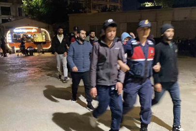 Ülkeye kaçak yollarla giren 7 şahıs yakalandı
