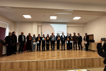 Bilecik’te Kur’an-ı Kerim okuma yarışmasında ödüller sahiplerini buldu
