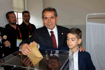 Dursun Özbek oyunu kullandı
