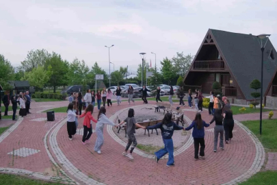 İnegöl’de gençlerin bilim kampı başladı
