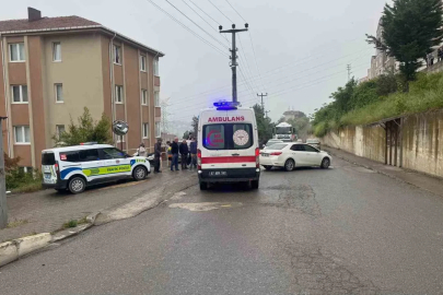 Alaplı’da motosiklet kazası kamerada: 1 yaralı
