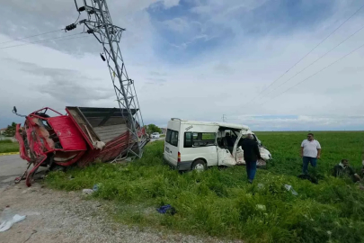 Aksaray’da minibüs ile kamyonet çarpıştı: 5 yaralı
