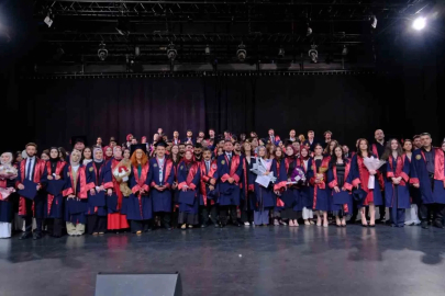Atatürk Üniversitesi İletişim Fakültesi’nde mezuniyet heyecanı yaşandı
