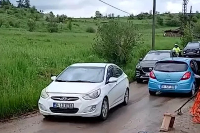 Bolu’da tatilciler köy yollarında yoğunluğa sebep oldu
