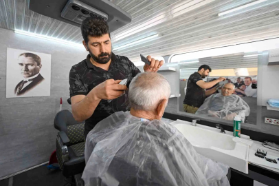 Mersin’de mobil kuaför hizmeti bayram öncesi yollarda
