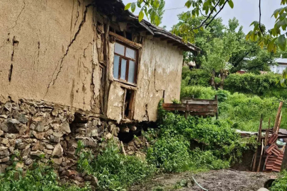 Tokat’ta heyelan nedeniyle 2 ev tahliye edildi
