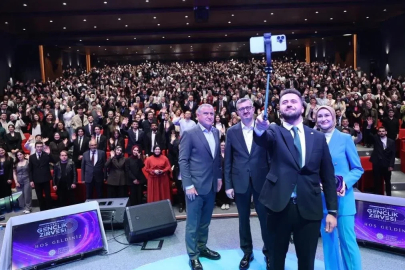 İnönü Medya Dezenformasyonla Mücadele Topluluğu, Ulusal Gençlik Zirvesi’ne katıldı
