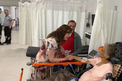 ADÜ Hastanesi Başhekimi Uysal hastalar ve hastane çalışanları ile bayramlaştı
