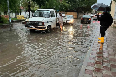 Aydın için kuvvetli yağış uyarısı: 12 ilçe için alarm verildi
