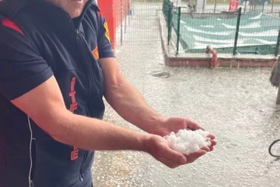 Sandıklı’da dolu yağışı etkili oldu
