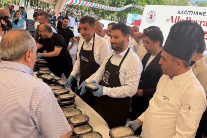 Kağıthane Belediyesinin "Aile Bayramlaşması" etkinliğinde 20 bin vatandaş bir araya geldi
