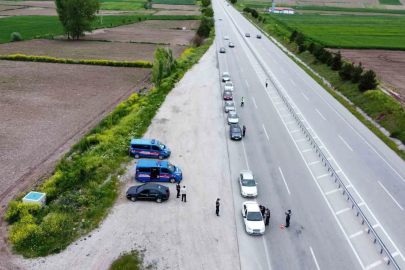 Çorum’da jandarma ekiplerinin bayram tedbirleri sürüyor
