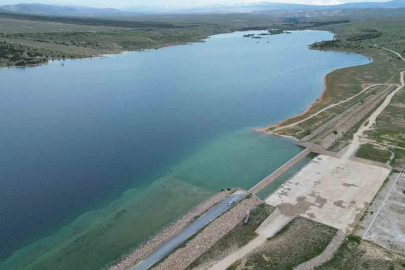 Bir yıl önce kuruyan baraj, son yağışlarla birlikte tamamen doldu
