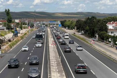 Bayram dönüşünde Tekirdağ-İstanbul yolunda yoğunluk

