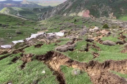 Sivas’ta karların erimesi ve aralıksız süren yağış heyelana neden oldu
