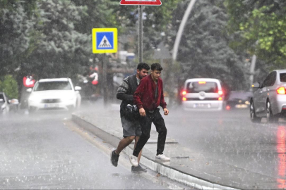 Ankara için gök gürültülü sağanak uyarısı