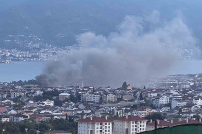 Gecekonduda çıkan yangın mahalleliyi sokağa döktü: Kundaklama şüphesi araştırılıyor