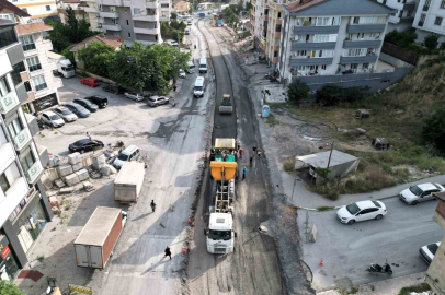 Çayırova Uğur Mumcu Caddesi yenileniyor