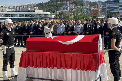 Duruşma sırasında hayatını kaybeden savcı için duygusal tören