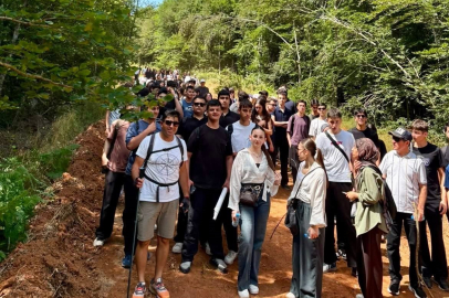 Körfez’de gençler doğa yürüyüşünde buluştu